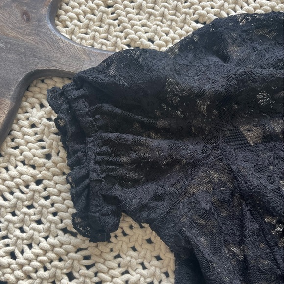 UNIQUE VINTAGE Black Lace Short-Sleeve Blouse with Ribbon Tie Size M - Picture 6 of 9